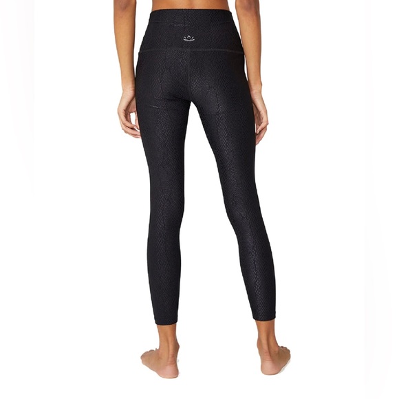 Beyond Yoga Snake Jacquard Textured Midi Leggings in Black, size XS - Picture 13 of 13